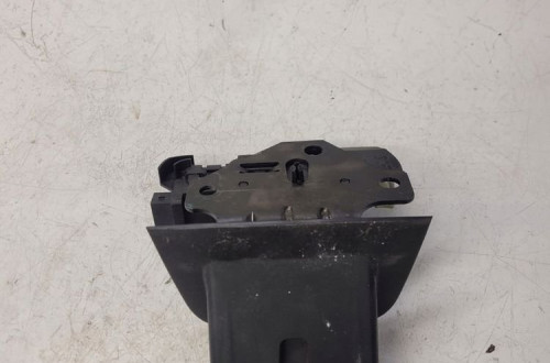 ZAMEK KLAPY TYŁ AUDI A3 A4 B8 A5 A6 Q7 8P4827505B