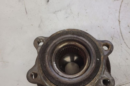 PIASTA ŁOŻYSKO PRZÓD AUDI A4 A5 A6 A7 8K0407615B