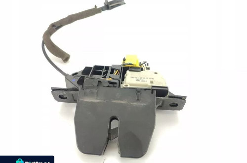 ZAMEK KLAPY BAGAŻNIKA OPEL VECTRA C 2002-2005 09180104