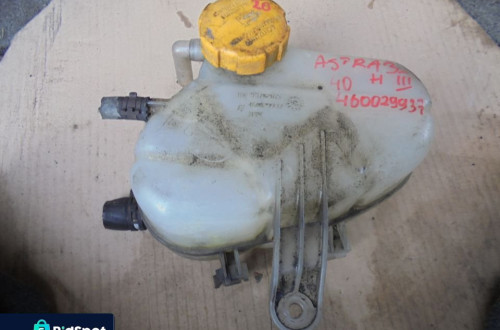 ZBIORNICZEK WYRÓWNAWCZY OPEL ASTRA III 3 H 55702165