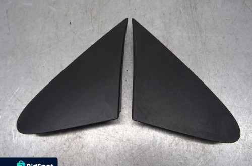 TOYOTA AYGO LIFT HB 5D 08-12 1.0B NAKŁADKA BŁOTNIKA TRÓJKĄT LEWA PRAWA