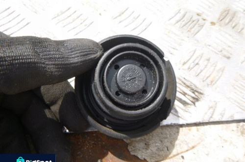 AUDI A6 C5 KOREK WLEWU PALIWA 1H0201553B