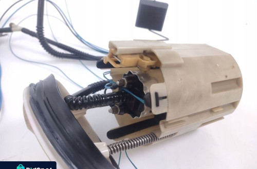 POMPA PALIWA W BAK MERCEDES C W203 2.2 CDI 150KM 646963 1582881007