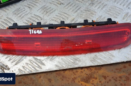 OPEL TIGRA b TRZECIE SWIATLO lampka STOPU stop 93162252