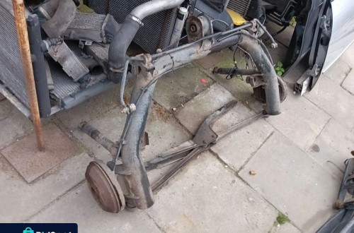 smart fortwo i 0.6b turbo belka os tyl tylnia tylna zawieszenia piasta