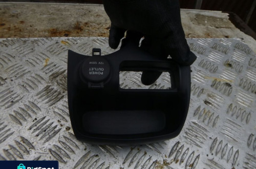 KIA PICANTO GNIAZDO ZAPALNICZKI POWER OUTLET 12V