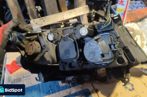 Lampa lewy przód  BMW 3 E90 E91 05- 6942723 ANGLIK