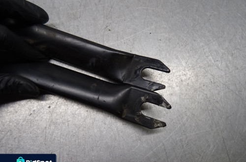 BMW E87 LIFT 07-11 2.0D WSPORNIK ROZPÓRKA KIELICHA PRAWA LEWA