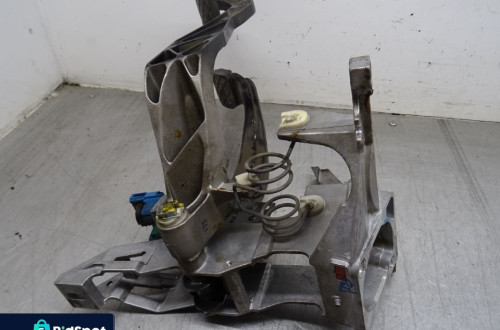 VW PASSAT B5 LIFT KOMBI 1.9 TDI PEDAŁ PEDAŁY HAMULCA SPRZĘGŁA 8D1721117P