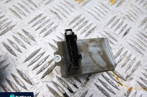 VW T4 REZYSTOR OPORNICA DMUCHAWY NAWIEWU 701959263