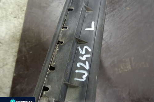 MERCEDES W245 05-08 2.0 CDI LISTWA SZYBY CZOŁOWEJ DACHOWA PRAWA LEWA