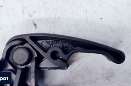 RĄCZKA OTWIERANIA MASKI AUDI A3 8P 1H1823533