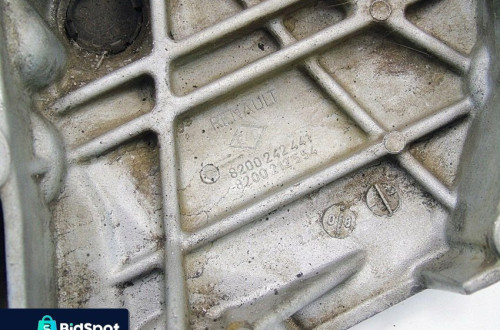 Łapa Wspornik Silnika 1.4 8V Logan I Sandero Thalia 8200212554 8200242441