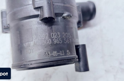 DODATKOWA POMPA WODY AUDI VW 5G0965561 5G0965567B
