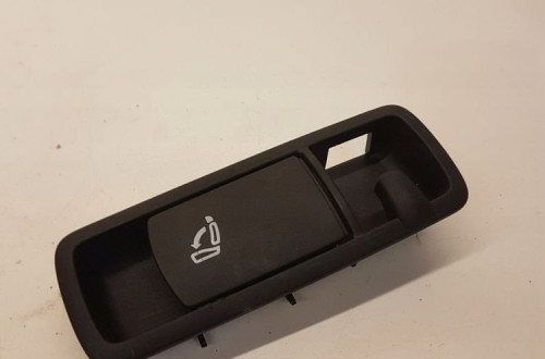 CIĘGNO FOTELA PRAWE AUDI A3 8P VW GOLF 8P7885694