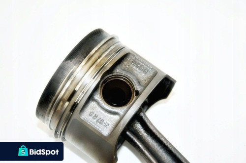 Tłok Korbowód 8976G 2.2 D E220 C220 W202 W210