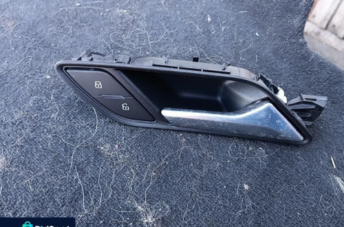 audi a3 8v klamka wewnetrzna prawa przód 8V3837020