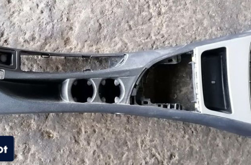 BMW 1 E87 07r- TUNEL ŚRODKOWY