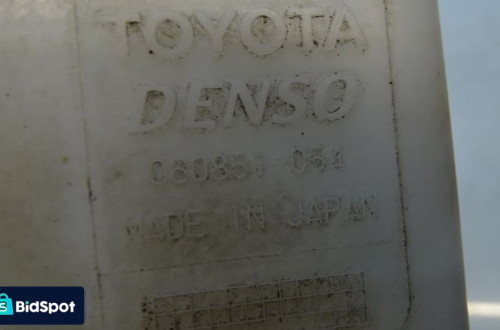 ZBIORNICZEK SPRYSKIWACZY TOYOTA COROLLA VERSO 2.0