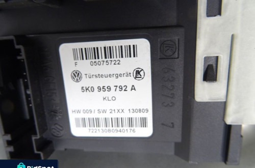 VW GOLF PLUS LIFT 09-14 2.0TDI PODNOŚNIK SILNICZEK SZYBY PRAWY PRZÓD