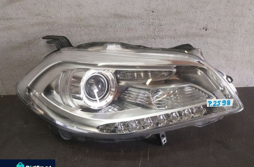 LAMPA PRZÓD PRAWA SUZUKI SX4 S CROSS XENON 100-17735