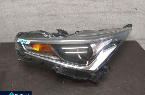 LAMPA PRZÓD LEWA TOYOTA AYGO II 2 17- SOCZEWKA LED
