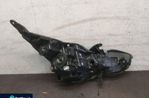 LAMPA PRZÓD LEWA TOYOTA AYGO II 2 17- SOCZEWKA LED