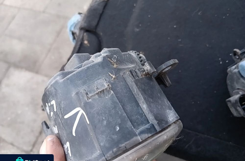 renault laguna iii 3 halogen zderezaka przod lewy 8200074008