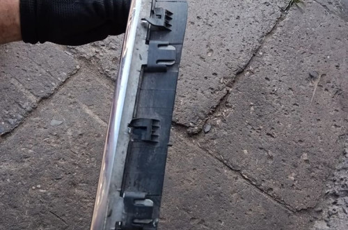 bmw x5 e53 nerka grill atrapa nerka przod prawa 8247674
