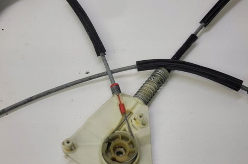 MECHANIZM LEWY PRZÓD AUDI A3 CABRIO 8P7837461A