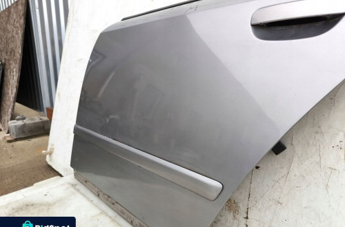 DRZWI LEWY TYŁ AUDI A4 B6 SEDAN / KOMBI LY7Q