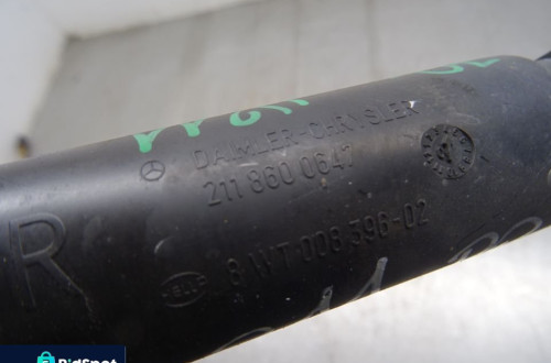 MERCEDES W211 2.2 CDI SPRYSKIWACZ REFLEKTORA PRAWY PRZÓD 2118600647