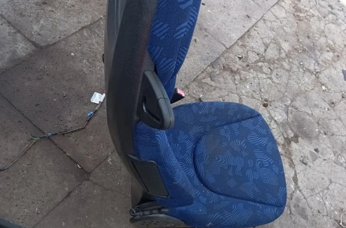 smart fortwo siedzenie fotel przod przedni prawy pasazera