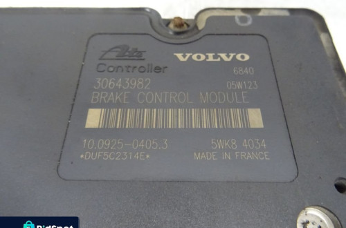 VOLVO XC70 04-07 2.4D POMPA ABS HAMULCOWA 30643982