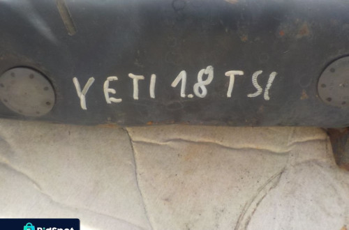 SKODA YETI 1.8 TFSI SANKI BELKA TYŁ