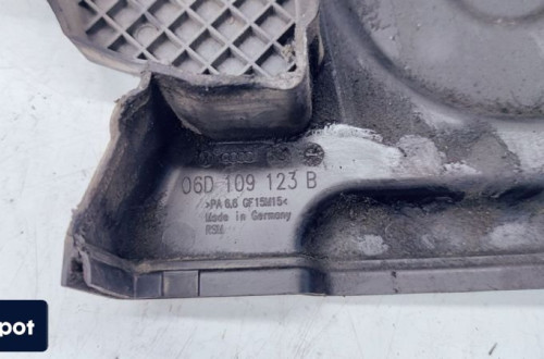 OBUDOWA ROZRZĄDU AUDI A3 A4 B7 2.0 FSI 06D109123B