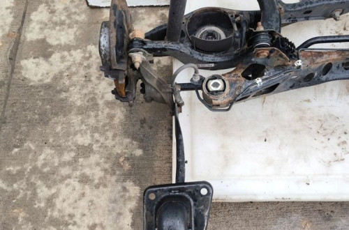 SANKI WÓZEK TYŁ BELKA KOMPLET AUDI A3 8V SEDAN VW SEAT 3Q0505315L