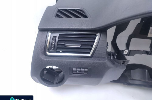 DESKA ROZDZIELCZA KONSOLA KOKPIT SKODA RAPID (2012-2017) EUROPA