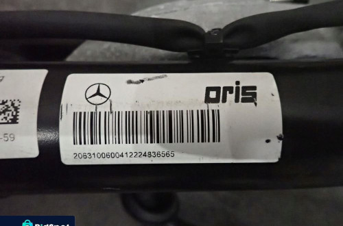Hak MERCEDES C-KLASA W206 2021- A2063100600