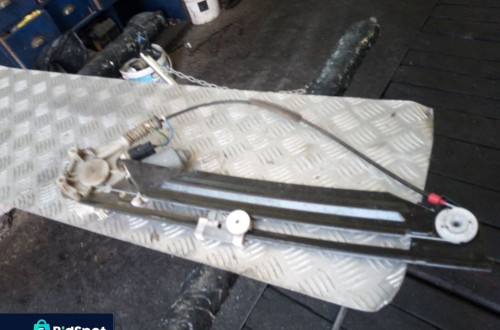 BMW E39 PODNOSNIK SZYB PRAWY TYL TYLNY 8360511