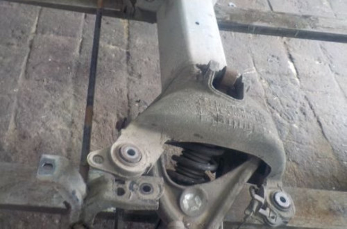 CITROEN C5 III KOMBI BELKA ZAWIESZENIA, OŚ TYŁ