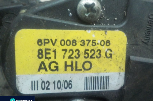 AUDI A4 B7 POTENCJOMETR PEDAŁ GAZU 8E1723523G