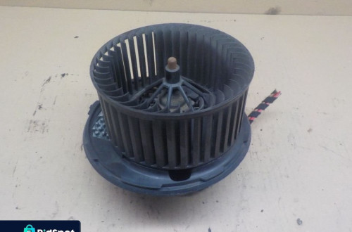 VW JETTA V WENTYLATOR NAGRZEWNICY UK