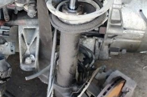 MC PHERSON BMW E46 SEDAN LEWY LUB PRAWY