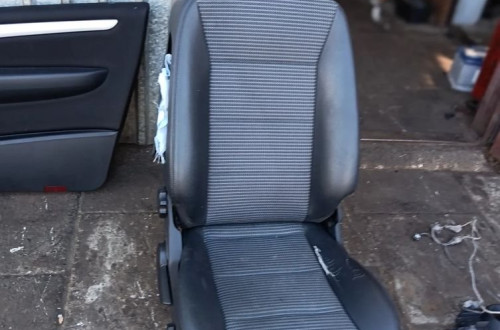 mercedes w169 a-klasa fotel siedzenie przod prawy pasazera europa skora