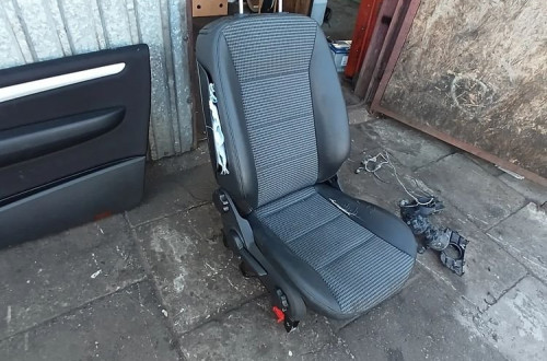mercedes w169 a-klasa fotel siedzenie przod prawy pasazera europa skora