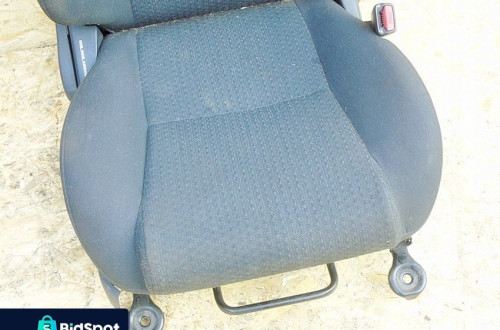 Fotel Prawy Przedni Przód Toyota Avensis T25