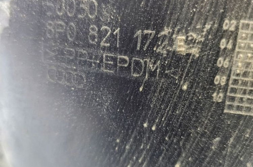 NADKOLE PRAWY PRZÓD AUDI A3 8P 8P0821172E