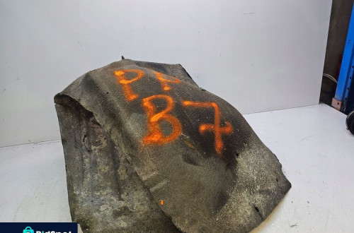 NADKOLE PRAWY PRZÓD AUDI A4 B6 B7 8E0821172C