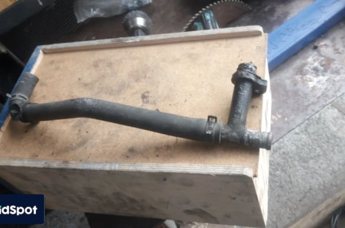 VW LT 2.5 TDI KROCIEC WODY 074121145B